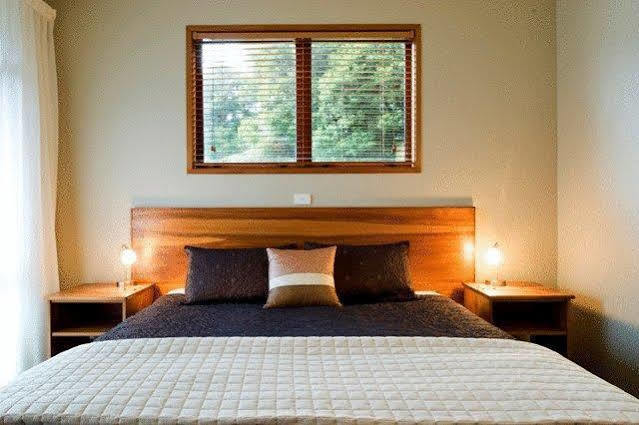 Mahitahi Lodge خليج بروس المظهر الخارجي الصورة