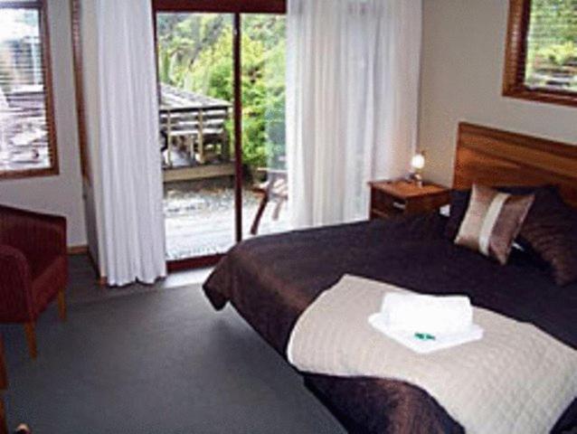 Mahitahi Lodge خليج بروس الغرفة الصورة