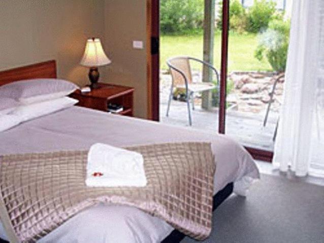 Mahitahi Lodge خليج بروس الغرفة الصورة